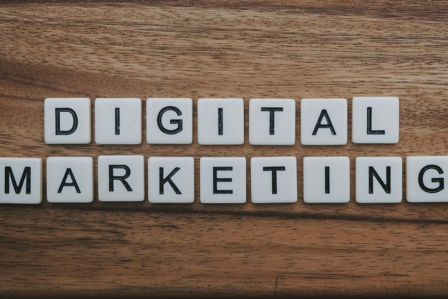 Carrières en marketing digital : salaires, compétences et défis à relever